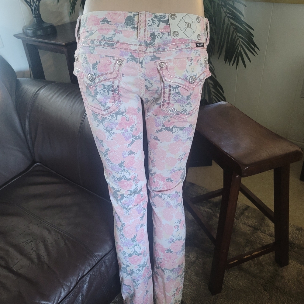 Miss me floral cargo size 28 skinny